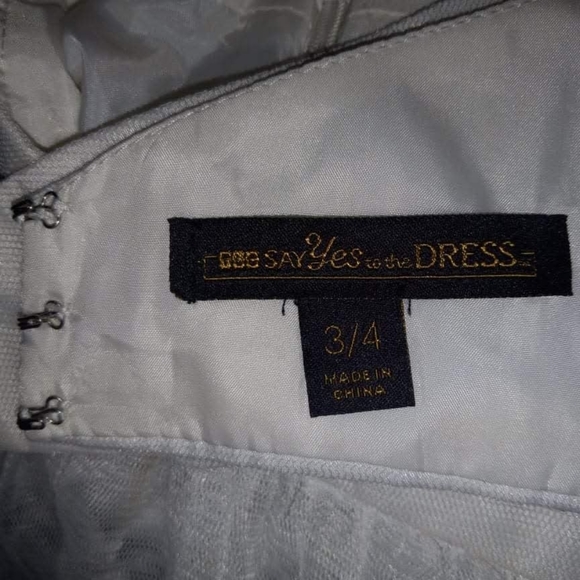 Two piece 'say yes to the dress' ensemble - Picture 7 of 9